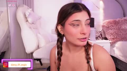 Snapshot of darkangelx_ chatting on 05-05-26, 11:46 Angel Darcy online show from 05-05-26, 11:46