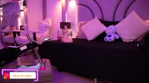 Snapshot of darkangelx_ chatting on 06-09-26, 11:05 Angel Darcy online show from 06-09-26, 11:05