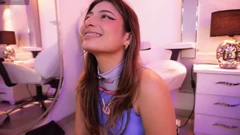 Snapshot of darkangelx_ chatting on 06-19-26, 11:08 Angel Darcy online show from 06-19-26, 11:08