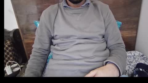 Snapshot of darkbud03 chatting on 02-03-25, 07:07 just a guy online show from 02-03-25, 07:07