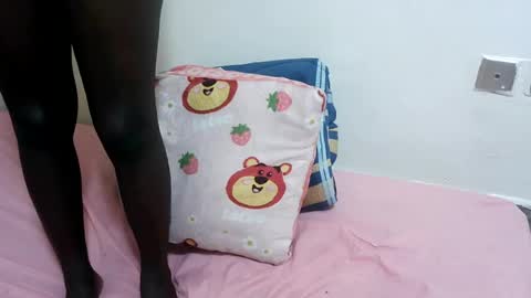 Minas online show from 07-16-26, 06:14