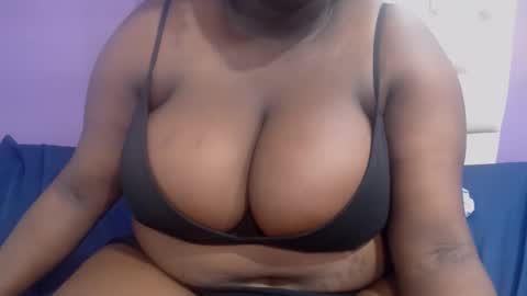 Snapshot of darkgiantmelanin chatting on 05-08-26, 06:35 darkgiantmelanin online show from 05-08-26, 06:35
