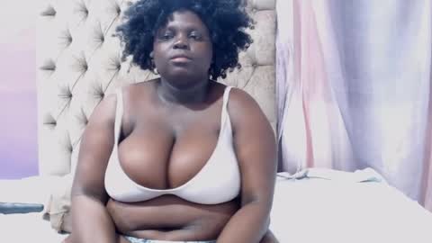 Snapshot of darkgiantmelanin chatting on 06-19-26, 06:45 darkgiantmelanin online show from 06-19-26, 06:45