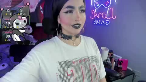 Snapshot of darki_shine_ chatting on 05-11-26, 12:11 cleitlin vinson online show from 05-11-26, 12:11