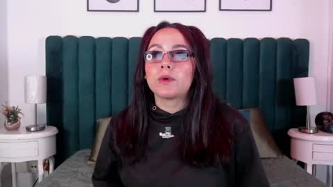 Snapshot of darkivy_fg chatting on 07-24-26, 03:15 Stefy online show from 07-24-26, 03:15
