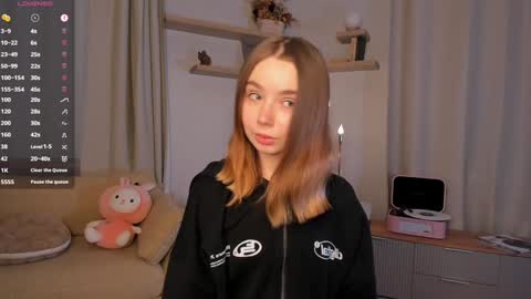 Snapshot of darklycurious chatting on 09-11-25, 07:14 Elizabeth online show from 09-11-25, 07:14