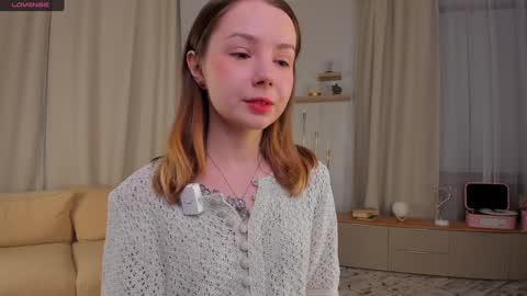 Snapshot of darklycurious chatting on 11-08-25, 08:18 Elizabeth online show from 11-08-25, 08:18