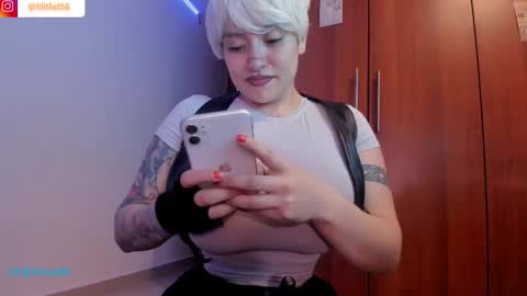 Snapshot of darknes_lilith18 chatting on 02-07-25, 02:19 darknes_lilith18 online show from 02-07-25, 02:19