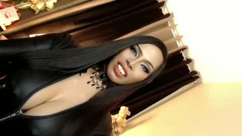 HAPPY BIRTHDAY MISTRESS MADRIANA online show from 02-20-25, 04:57