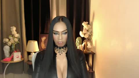 HAPPY BIRTHDAY MISTRESS MADRIANA online show from 02-28-25, 12:32