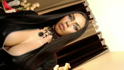 HAPPY BIRTHDAY MISTRESS MADRIANA online show from 02-28-25, 09:47