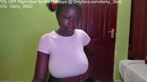 Snapshot of darky_36dd chatting on 05-26-26, 02:02 exclusive sexual content -- IGTwitterX darky 32dd online show from 05-26-26, 02:02