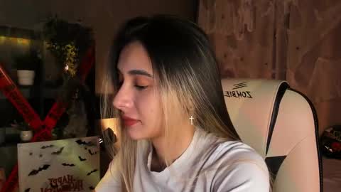 Belle online show from 10-26-25, 03:34