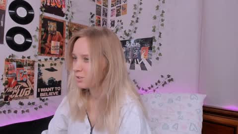 lina online show from 12-16-24, 08:26