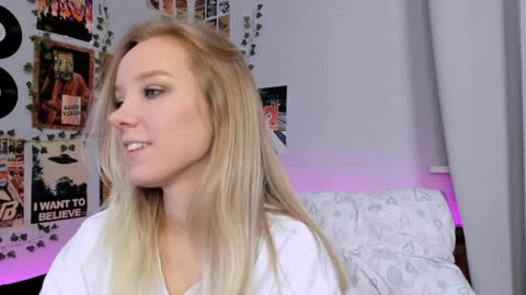 lina online show from 12-27-24, 12:07