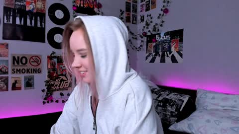 lina online show from 01-06-25, 08:18