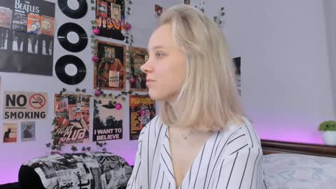 lina online show from 01-17-25, 08:55