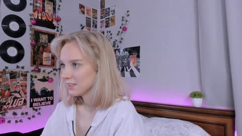 lina online show from 01-18-25, 11:33