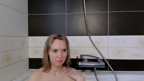 lina online show from 01-24-25, 11:34