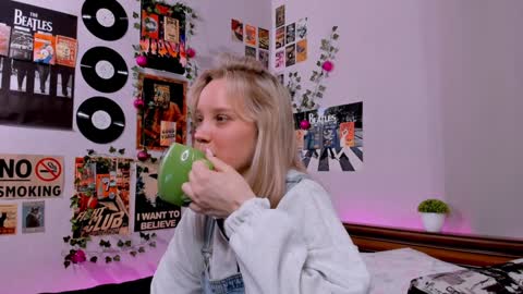 lina online show from 01-29-25, 08:46