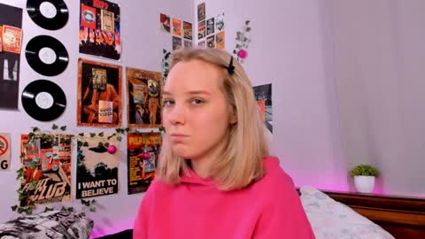 lina online show from 02-04-25, 09:10