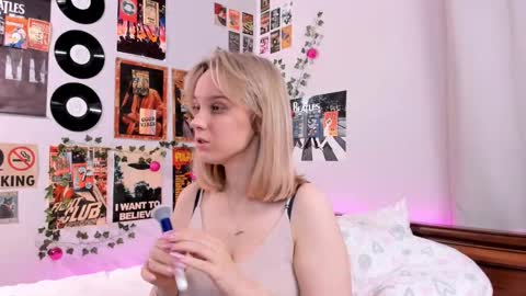 lina online show from 02-11-25, 08:20