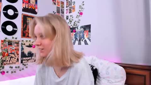 lina online show from 02-12-25, 08:29