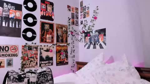 lina online show from 02-14-25, 11:42