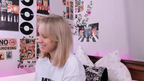 lina online show from 02-18-25, 08:14