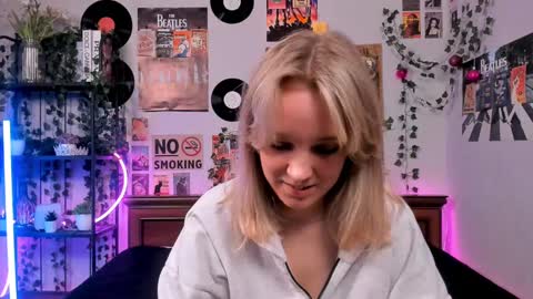 lina online show from 03-10-25, 08:34