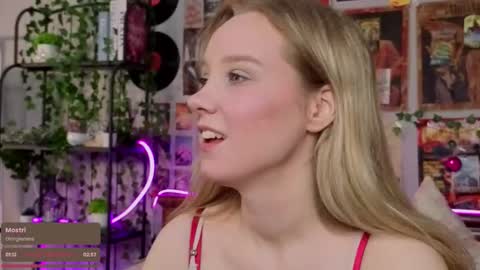 lina online show from 09-19-25, 09:04