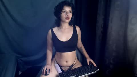 darling_and_dante online show from 01-02-25, 06:45