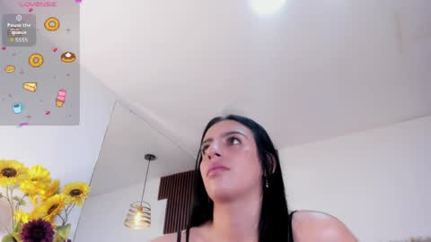Snapshot of darling_spoiled chatting on 05-02-26, 11:04 darling online show from 05-02-26, 11:04