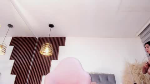 Snapshot of darling_spoiled chatting on 05-12-26, 10:56 darling online show from 05-12-26, 10:56