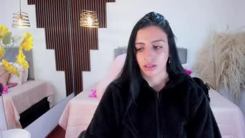 Snapshot of darling_spoiled chatting on 05-13-26, 11:40 darling online show from 05-13-26, 11:40