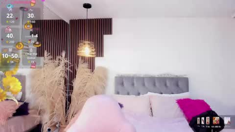 Snapshot of darling_spoiled chatting on 05-15-26, 10:55 darling online show from 05-15-26, 10:55
