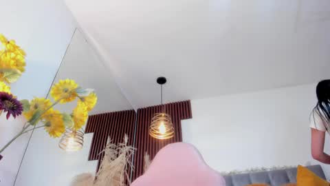 Snapshot of darling_spoiled chatting on 06-04-26, 10:10 darling online show from 06-04-26, 10:10