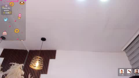 Snapshot of darling_spoiled chatting on 06-11-26, 10:46 darling online show from 06-11-26, 10:46