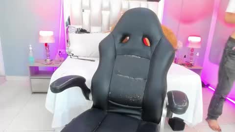 darlyn_tenderhot__ online show from 10-18-25, 06:58