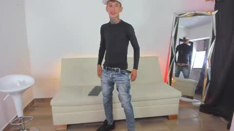 Snapshot of darwin_stark chatting on 06-14-26, 07:54 darwin_stark online show from 06-14-26, 07:54