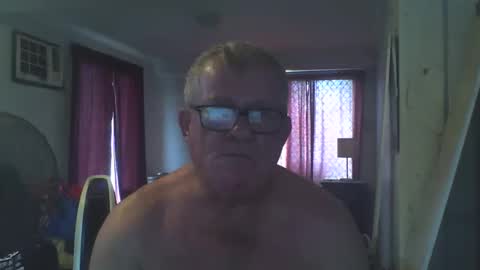 Snapshot of darwincock chatting on 12-27-24, 07:40 darwincock online show from 12-27-24, 07:40