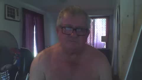 Snapshot of darwincock chatting on 01-26-25, 01:41 darwincock online show from 01-26-25, 01:41