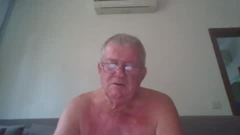 Snapshot of darwincock chatting on 03-31-26, 01:07 darwincock online show from 03-31-26, 01:07