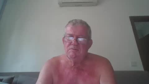 Snapshot of darwincock chatting on 04-02-26, 01:25 darwincock online show from 04-02-26, 01:25