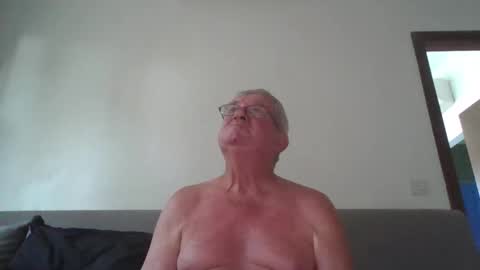 Snapshot of darwincock chatting on 04-11-26, 06:51 darwincock online show from 04-11-26, 06:51