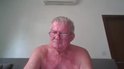 Snapshot of darwincock chatting on 04-17-26, 03:20 darwincock online show from 04-17-26, 03:20