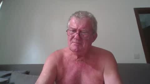 Snapshot of darwincock chatting on 04-28-26, 02:27 darwincock online show from 04-28-26, 02:27