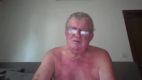 Snapshot of darwincock chatting on 04-30-26, 01:23 darwincock online show from 04-30-26, 01:23
