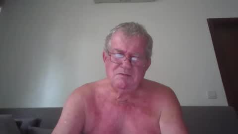 Snapshot of darwincock chatting on 05-01-26, 02:38 darwincock online show from 05-01-26, 02:38