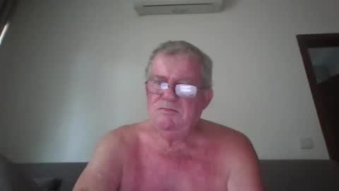 Snapshot of darwincock chatting on 05-02-26, 01:54 darwincock online show from 05-02-26, 01:54